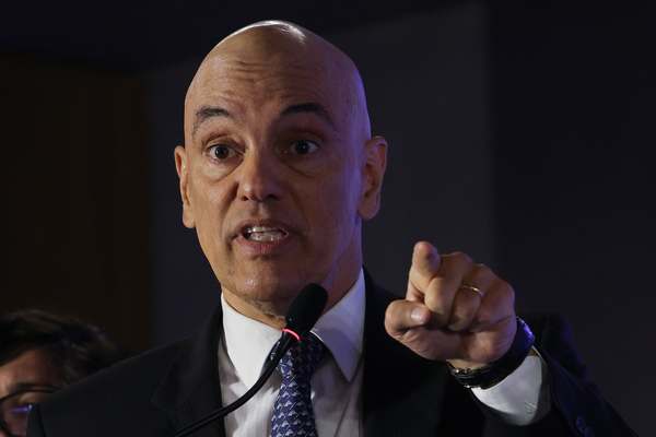 Secretário de Estado dos EUA anuncia sanções a autoridades que podem atingir Moraes