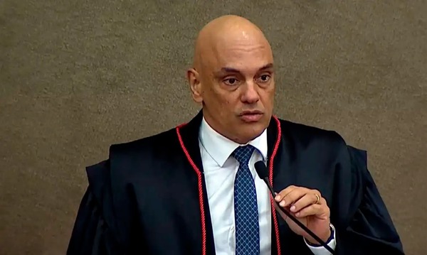 Moraes manda ouvir Mourão sobre ligação de Bolsonaro