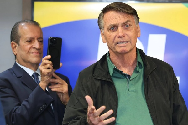 STF recebe pedido para Bolsonaro usar tornozeleira e não "fugir como Zambelli"