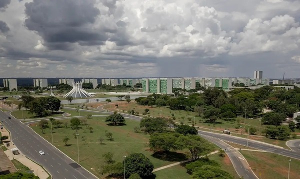 Lula sanciona reajuste de servidores federais; impacto é de R$ 17,9 bilhões