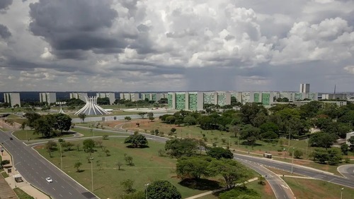 Lula sanciona reajuste de servidores federais; impacto é de R$ 17,9 bilhões