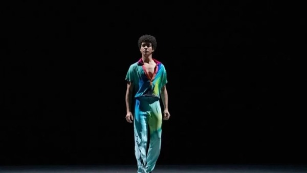 Com contrato assinado para dançar em NY, bailarino brasileiro tem visto negado nos EUA