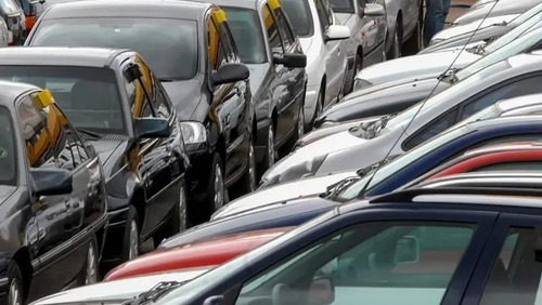 Queda de quase 6% na produção de veículos em maio preocupa setor automotivo, afirma Anfavea