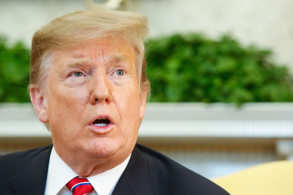 Trump determina que agentes de imigração prendam 3 mil estrangeiros por dia nos EUA