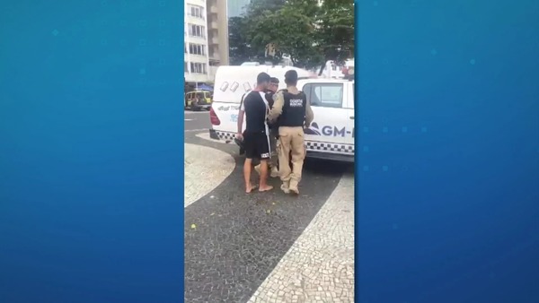 Ambulante é preso após cobrar R$ 1 mil em duas espigas de milho em praia no RJ