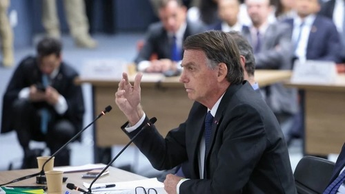 Bolsonaro "convida" Alexandre de Moraes para ser seu vice; ministro responde