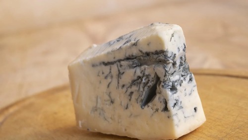 Queijo gorgonzola vai se chamar Azul no Brasil; entenda os motivos da mudança no nome