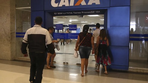 Caixa libera abono salarial para nascidos em julho e agosto