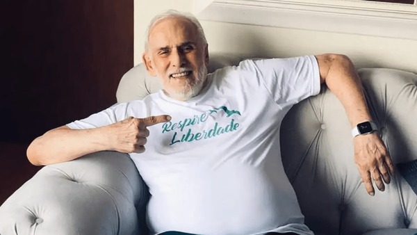 Fãs e familiares se despedem do ator Francisco Cuoco em velório aberto ao público em SP
