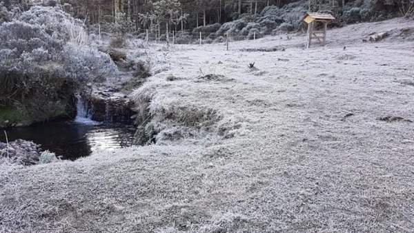 Frente fria deve trazer chuva, geada ampla e precipitação de neve localizada