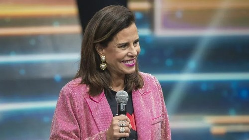 Narcisa Tamborindeguy diz que perdeu a virgindade com filho de Frank Sinatra