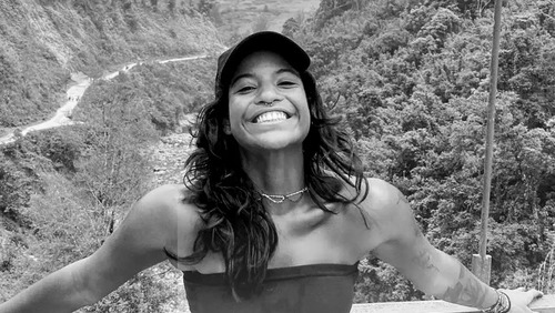 Socorristas voluntários que trabalharam no resgate homenageiam Juliana