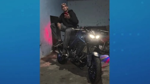 MC é morto a tiros no meio da rua em Carapicuíba, na Grande SP