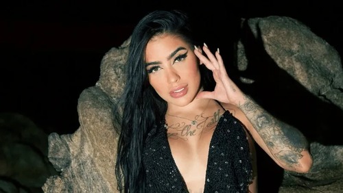 MC Mirella rebate críticas por ser criadora de conteúdo adulto: "Construí minha liberdade"
