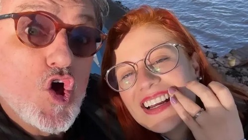 Werner Schünemann se declara para esposa estudante de fisioterapia