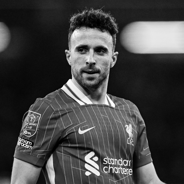 Jogador do Liverpool, Diogo Jota morre em acidente na Espanha