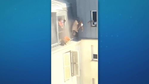 Vídeo: homem se arrisca para salvar família de incêndio em Paris