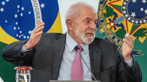 “Não aceitamos interferência ou tutela de quem quer que seja”, diz Lula após post de Trump