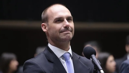 Eduardo Bolsonaro afirma que defesa de Trump 'não será única novidade' vinda dos EUA