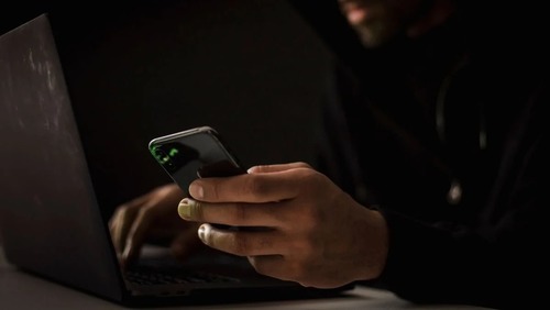 Mais de 50% dos adolescentes no Brasil já foram vítimas de violência sexual na internet