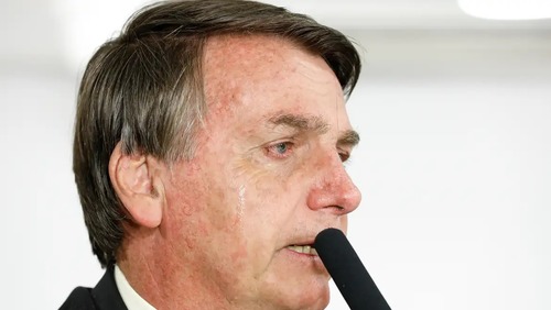 Jair Bolsonaro é alvo de buscas da PF e passará a usar tornozeleira eletrônica