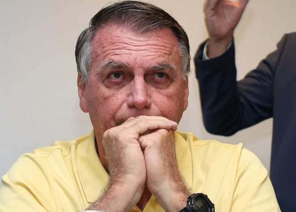 Defesa de Bolsonaro diz que recebeu ‘com surpresa e indignação’ medidas cautelares