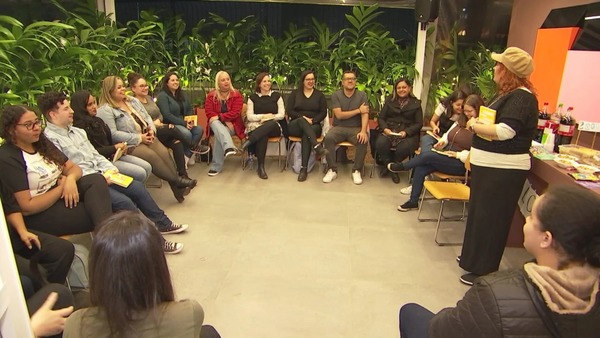 Clubes de leitura crescem pelo Brasil incentivando a interação e a cultura do livro físico