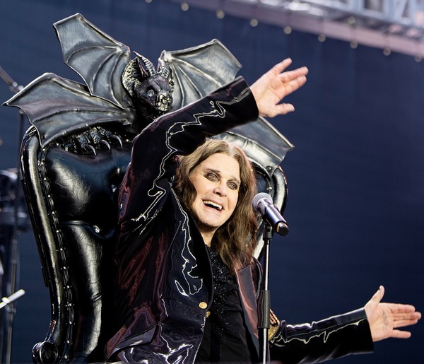 Morre Ozzy Osbourne, pai do heavy metal, aos 76 anos
