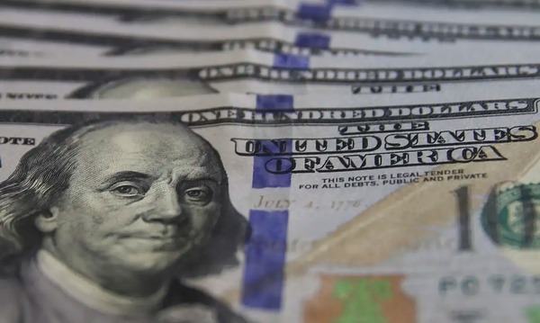 Dinheiro de brasileiros no exterior soma US$ 654,5 bilhões em 2024