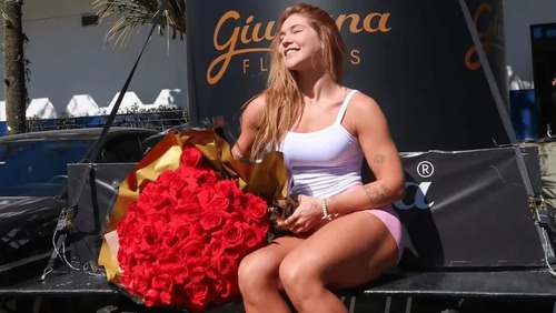 Admirador secreto? Saiba quem enviou buquê gigante para Virginia Fonseca