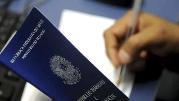 Desemprego fica abaixo dos 6% pela primeira vez desde 2012