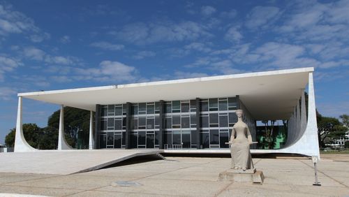STF retoma sessões e fará defesa de Moraes; acompanhe ao vivo