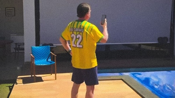 Moraes autoriza Bolsonaro a receber visita dos filhos durante prisão domiciliar