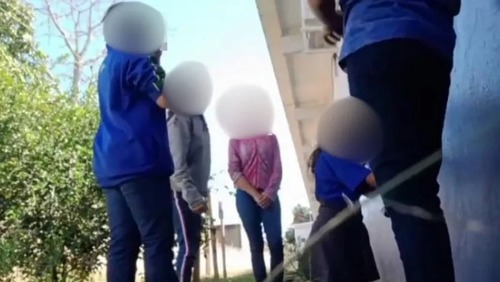 Alunas espancam colega de 12 anos por descumprir regra de grupo inspirado em facção