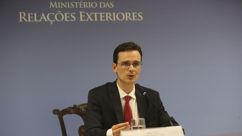 Brasil aciona OMC contra tarifaço dos Estados Unidos