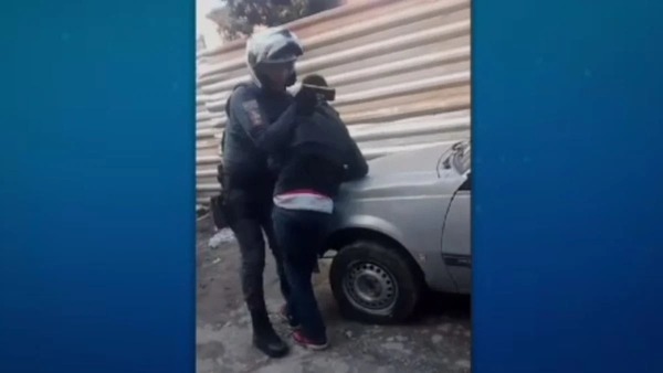 SP: veja o momento em que policial é baleado no pescoço em Paraisópolis