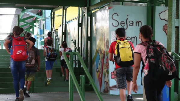 Nova lei do Espírito Santo responsabiliza pais por agressão de filhos a professores