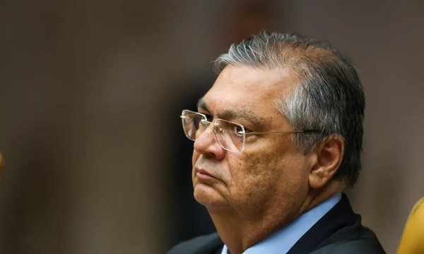 Flávio Dino decide que leis estrangeiras não valem automaticamente no Brasil