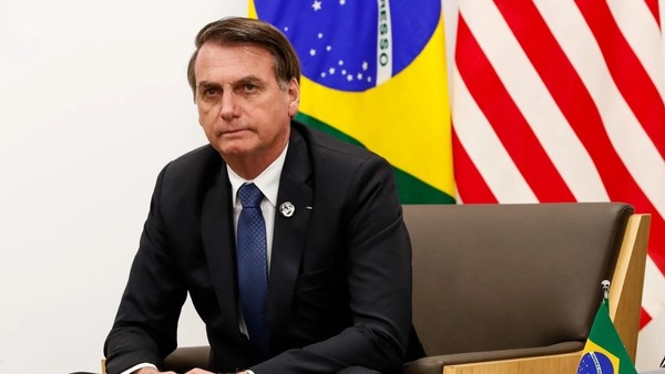 Entenda a operação da Polícia Federal que indiciou Eduardo e Jair Bolsonaro