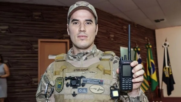 Delegado tranquilão vê abordagem educada como arma contra grau: “Tá dando certo”