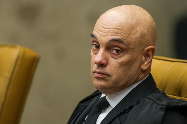 Moraes tem cartão de bandeira norte-americana bloqueado