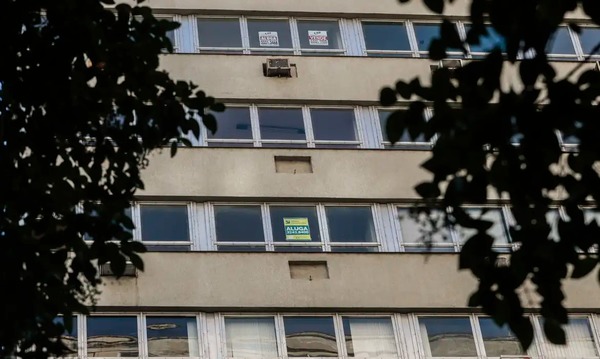Parcela de famílias que pagam aluguel sobe 25% em 8 anos, mostra IBGE