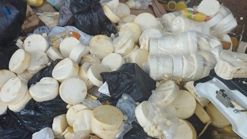 Prefeitura de Ribeirão apreende 270 kg de produtos vendidos clandestinamente em cinco boxes do Mercadão Central