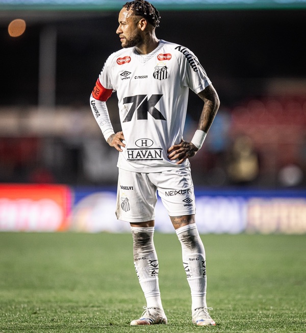 Técnico da Seleção não pode ser paternalista, diz Galvão sobre não convocação de Neymar