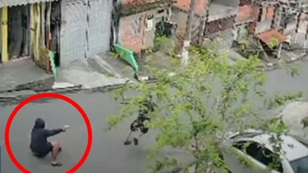 Homem tenta matar o próprio amigo após suspeita de traição em SP