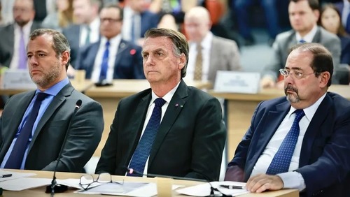 Moraes determina que Bolsonaro seja monitorado em tempo integral pela polícia