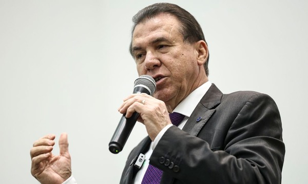 Juro alto preocupa mais que tarifaço, diz Ministro do Trabalho