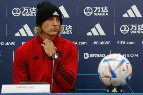 Karol Cavalcante alega sofrer ameaças e consegue medida protetiva contra David Luiz