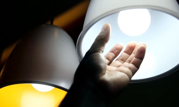 Setembro continua com bandeira tarifária mais cara na conta de luz