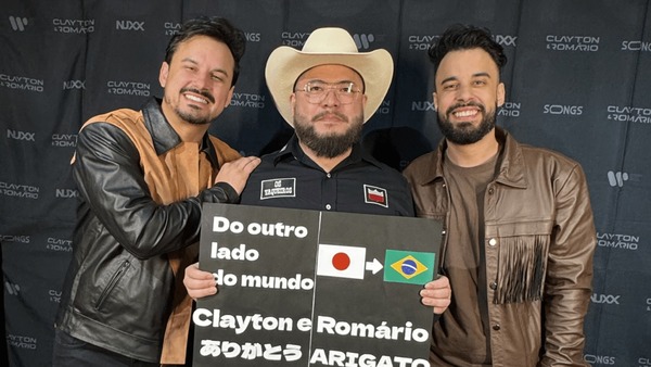 Fã japonês cruza o mundo e viaja até Barretos para ver Clayton & Romário: "Ficamos emocionados"